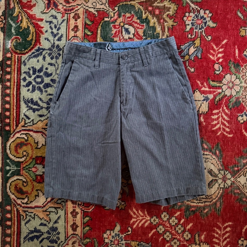 Volcom Corpo Class Chino Shorts Mens 28 Grey Pinstripe Excellent‎ Skate Utility